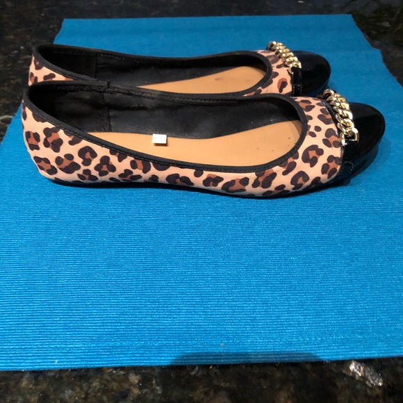 Woman’s ballet shoes - Picture 2 of 2